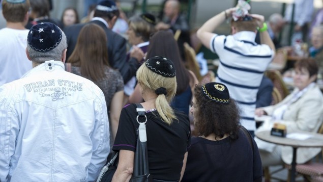 Евреям в Германии не советуют ходить в кипе по мусульманским кварталам