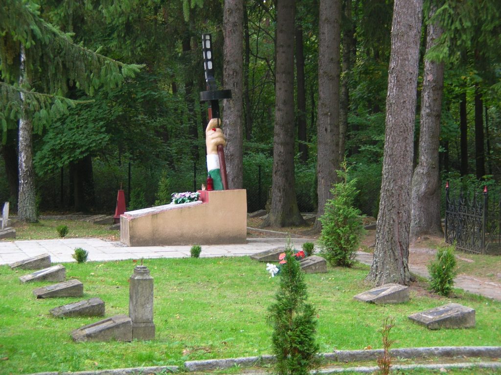 Советское военное кладбище в Борне-Сулиново.
